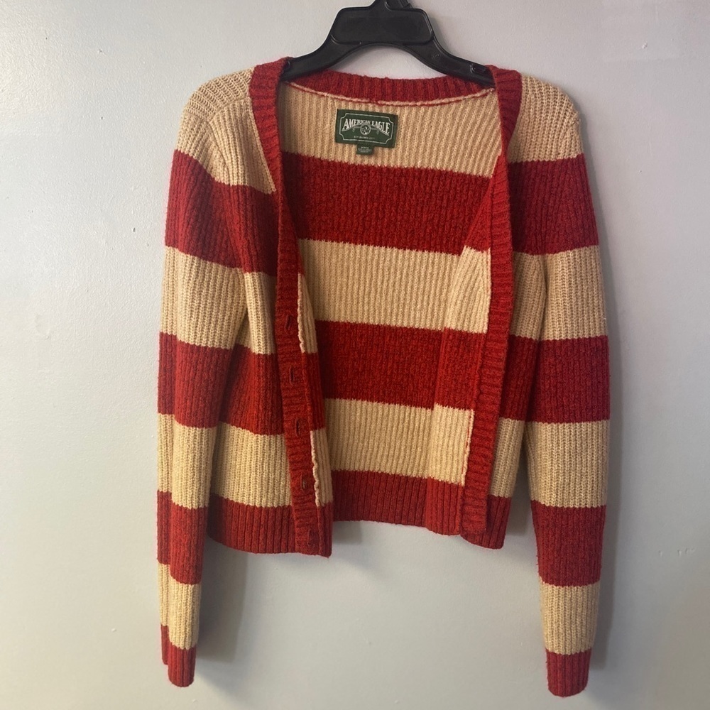 🚨CLEARANCE 0124-8 American Eagle striped cardigan